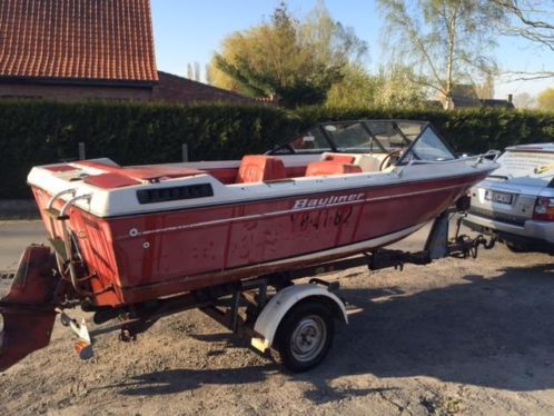 Speedboot Bayliner met 130 pk Volvo penta en riba trailer 