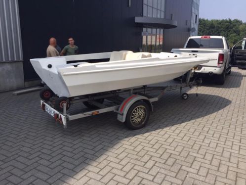 Speedboot incl. trailer
