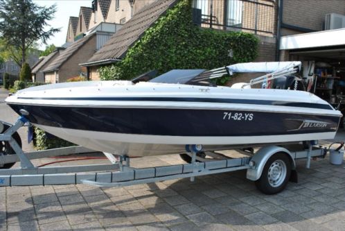 Speedboot Larson LX620 met 60 PK Mercury en Vlemmix trailer