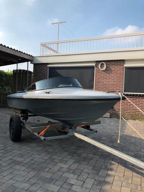 Speedboot met 18 pk mercury