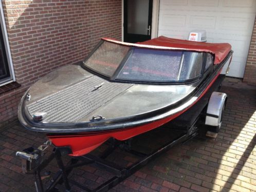 Speedboot met 50 PK Suzuki 2 Takt en Trailer