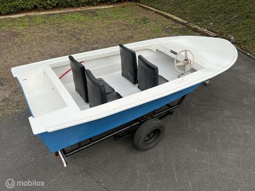 Speedboot met trailer - boot  speedbootje zonder motor