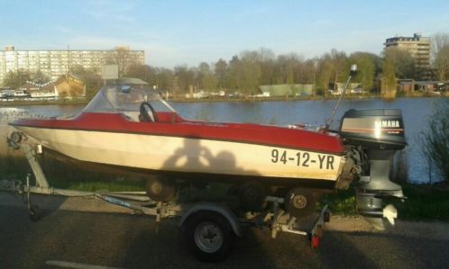 Speedboot met Yamaha buitenboordmotor incl. trailer