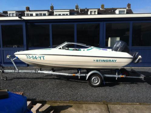 Speedboot Stingray met 40 Pk 4T trim Yamaha motor en trailer