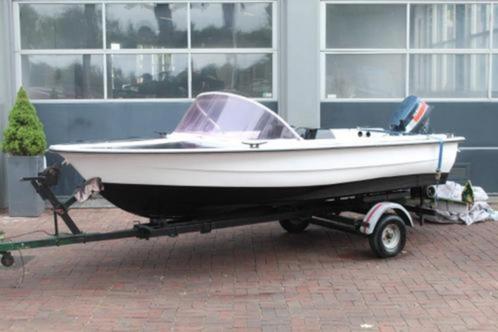 speedboot yamaha motor 15pk vaarklaar 