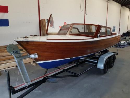 Speedboot Zweedse overnaadse 40 pk 5 M. Hout
