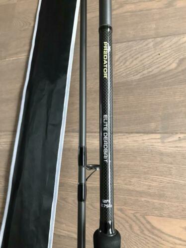 Splinternieuwe fox rage predator elite deadbait 12ft 2,75lb