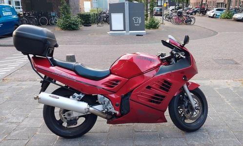 Sportieve Suzuki RF 900 R  Retro 90s bike