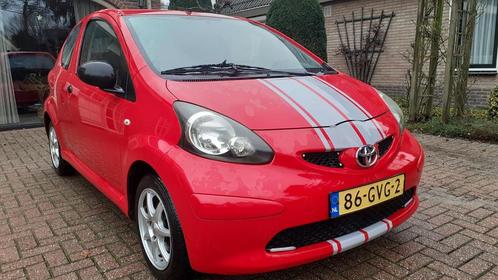 Sportieve Toyota Aygo 1.0 12V Vvt-i 3DRS 2008 Rood