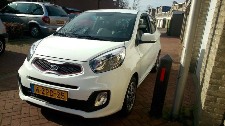 SPOTRPIJS Kia Picanto 1.0 CVVT Luxe-Leer-Airco ECC-VELGEN