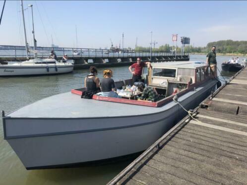 Stalen boot. 12 meter. 60pk lombardini diesel uit 2004