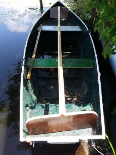 Stalen boot met 2 motoren