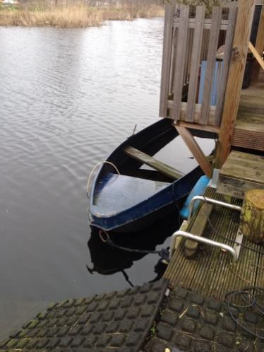 Stalen roeiboot