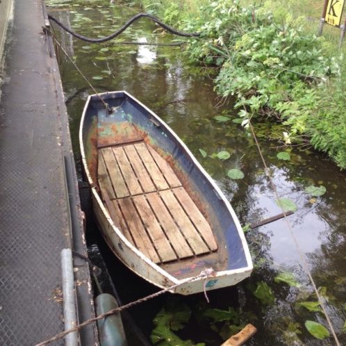 Stalen roeiboot 