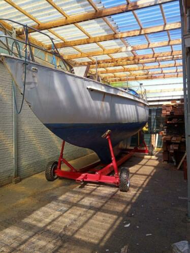 Stalen S-spant zeilboot, zeiljacht