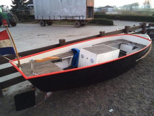 Stalen sloep Sol 12pk diesel watergekoeld grachtenboot 