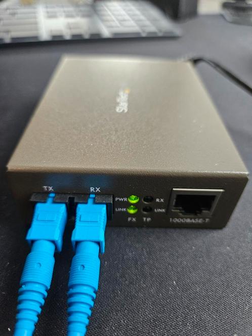 STARTECH Gigabit fiber converters SC to Ethernet