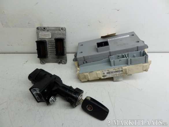 Startset Fiat Bravo 1.4-16v 2007 ECU BSI sleutel contactslot