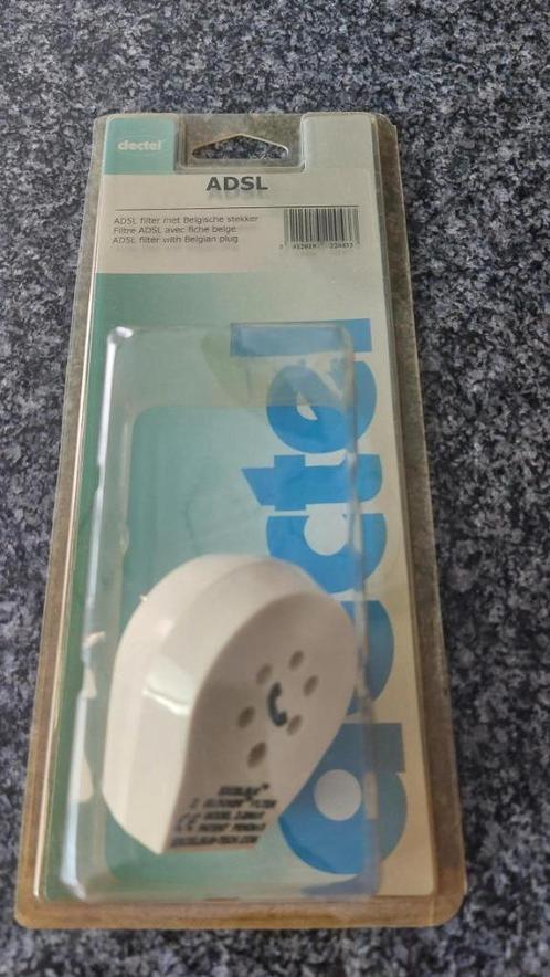 Stekker met ADSL filter nieuw nog in verpakking.