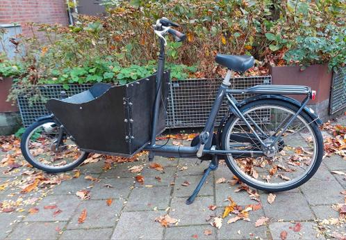 Sterke bakfiets met 5 versnellingen, kleine bak en zga nieuw