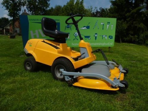 Stiga Villa Royal frontmaaier,2-cilinder Honda