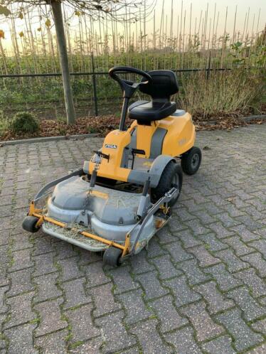 Stiga zitmaaier Clasic Vila hst automaat