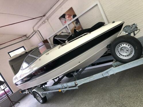 Stingray 185 LX bowrider met 51 uren op de klok