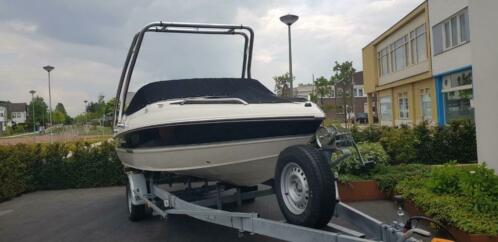 Stingray 185 LX BOWRIDER met gekeurde trailer