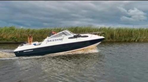 Stingray V8 cuddy cabin speedboot