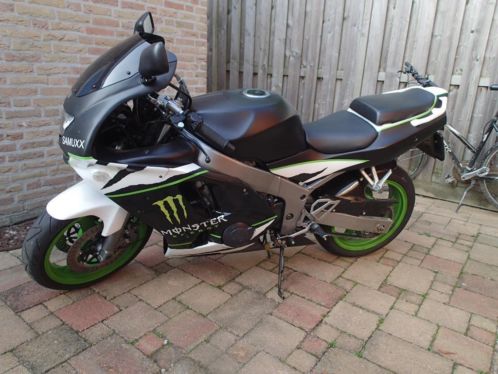 Stoere Kawasaki ZX6R Ninja