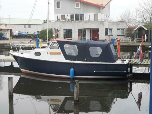 Stoere motorboot sloep Spartan 23