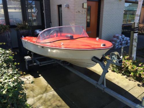 stoere speedboot voor jeugd