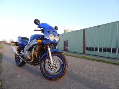 Stoere Yamaha FZR 600 