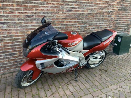 Strakke Yamaha Thunderace yzf 1000