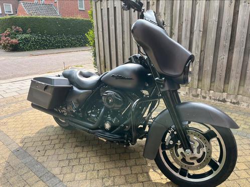 Streetglide all black 2010 belgiese papieren