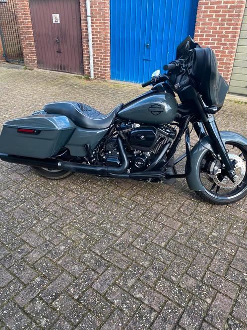 Streetglide special