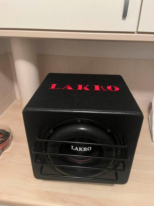 Subwoofer 10 inch met kabels merk lakro