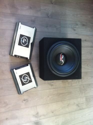 Subwoofer 15inch Rockfort Fosgate  versterkers 