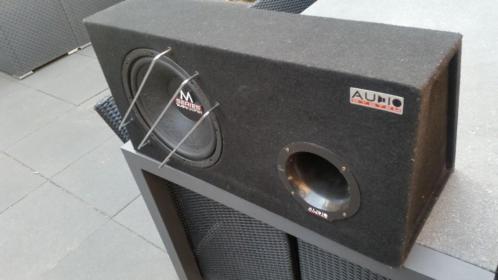 Subwoofer audio system in top staat