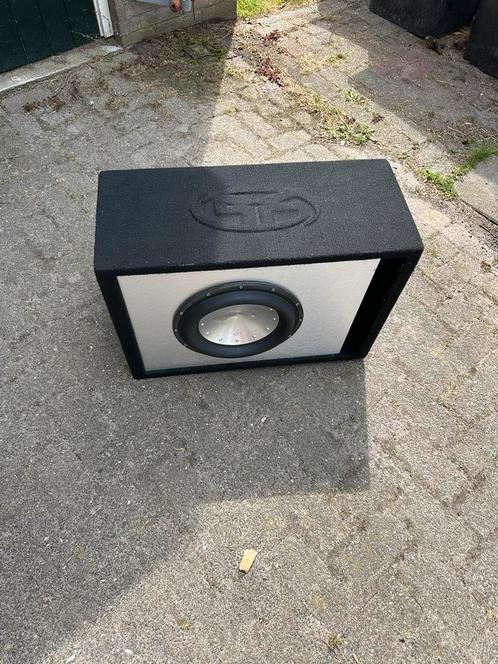 Subwoofer auto