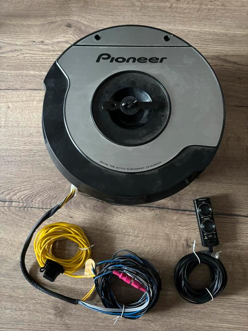 Subwoofer  bass box in reservewiel Pioneer TS-WX610A