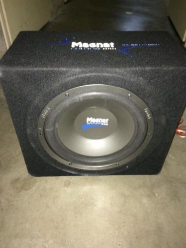 Subwoofer en versterker 