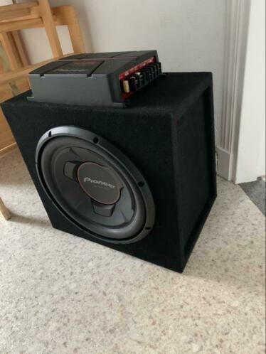 Subwoofer en versterker