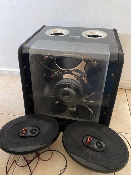 Subwoofer met 2 JBL speakers