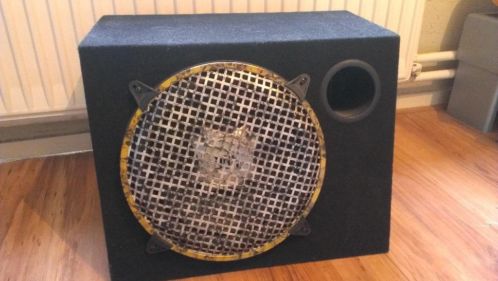 subwoofer met versterker