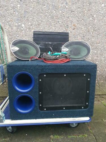 Subwoofer  Speakers  versterker  kabelset mooie set