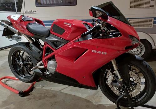 Super fijnenette Ducati 848 met termignoni uitlaat systeem.