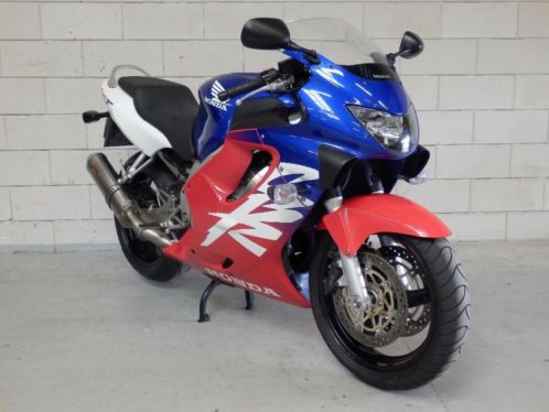 Super Mooie Honda CBR 600 F PC 35 met weinig kilometers 