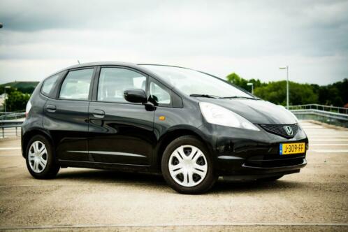 Super mooie Honda Jazz 1.2 2011 Zwart  APK en winterbanden