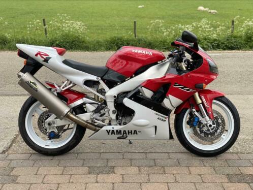 Super mooie Yamaha R1 99 24dkm top staat met gr beurt